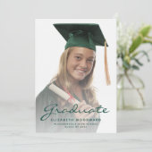 Foto donkergroen script Afstuderen kondiging Kaart (Staand voorkant)