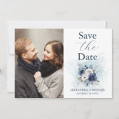 Foto Dusty Blue en Navy Floral Elegant Bruiloft Save The Date (Voorkant)