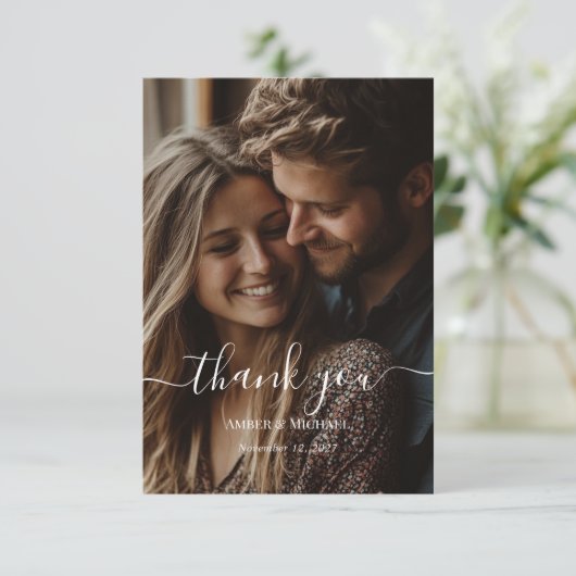 Foto Eenvoudig Script Moderne bruiloft Dank u kaar Bedankkaart (Staand voorkant)