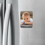 Foto & Eenvoudige Witte Tekst Unieke Moderne Aande Magneet<br><div class="desc">Vier de simpele geneugten van het familieleven met een op maat gemaakte fotomagneet. Alle tekst is gemakkelijk aan te passen voor elke gelegenheid. Het ontwerp heeft een moderne minimalistische lay-out, vintage art deco-typografie en één favoriete foto naar keuze. Deze sjabloon is opgezet voor een baby, maar kan gemakkelijk worden aangepast...</div>