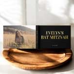 Foto Elegant Bat Mitswa Gastenboek<br><div class="desc">Introductie van ons Bat Mitzvah gastenboek,  met de kop "Bat Mitzvah" in elegant serif lettertype,  prachtig in echte folie. Ontworpen in een minimalistische stijl,  het vangt de essentie van uw speciale dag.</div>