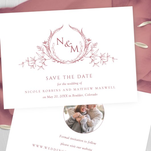 Foto: Elegant Burgundy Monogram Wedding Save The Date