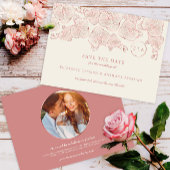 Foto: Elegant Dusty Roos Floral Wedding Save The Date