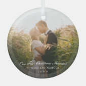 Foto Elegant Pas getrouwd Ons eerste kersthuwelijk Glas Ornament (Voorkant)