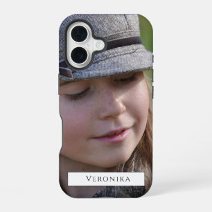 Foto en naam gepersonaliseerde moderne typografie  iPhone 16 hoesje