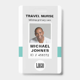 foto en naamplaatje van de personeelsverpleegster badge