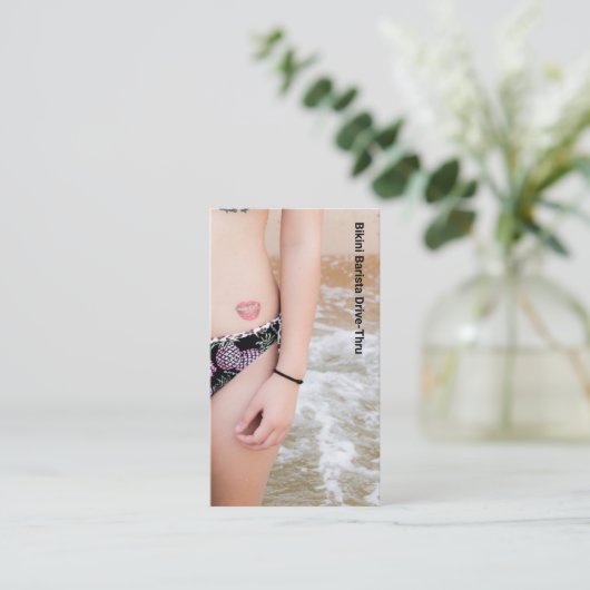 Foto Glimlach Bikini Coffee Drive-Thru Loyalty Kaa (Staand voorkant)