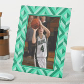 Foto Groene Drietonige Diamant Patroon Reclamebord Met Voetstuk (Insitu)