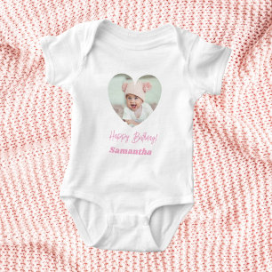 Foto hartnaam verjaardag baby meisje roze romper