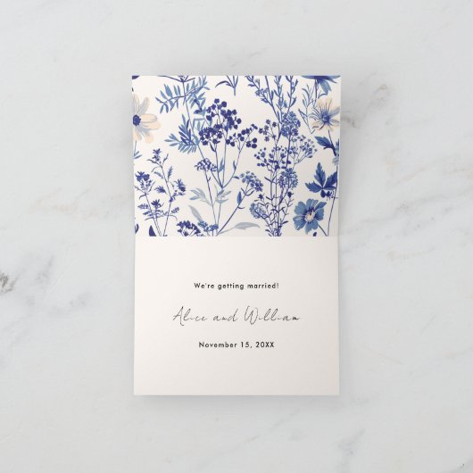Foto Indigo Blue Cream Wildflower Wedding Aankondiging (Binnen)