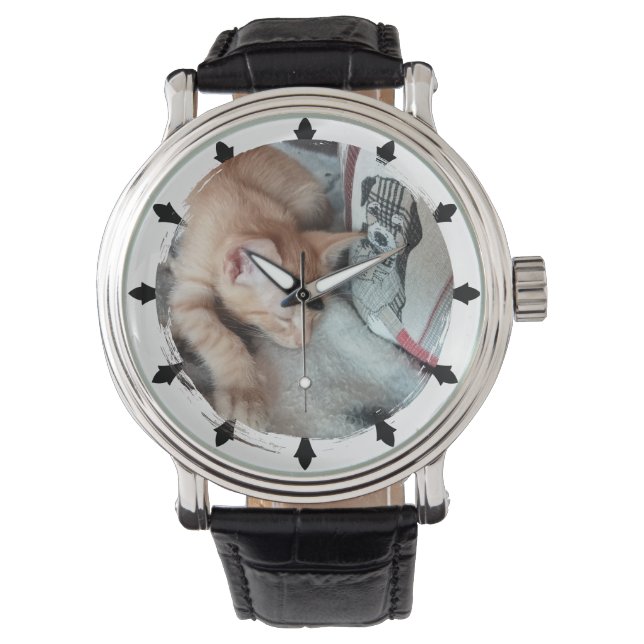 Foto. Kat, Rond E- Horloge (Voorkant)