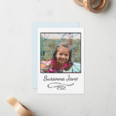 Foto kinder eenvoudig script moderne, stijlvolle n notitiekaartje (Voorkant / Achterkant in situ)