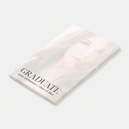 Foto met Afstuderen tekst en overlay Post-it® Notes (Schuin)