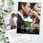 Foto met briefing met briefje met briefje met brie bedankkaart<br><div class="desc">Moderne hand gebeletterde trouwfoto dank u kaart. Moderne stijlvolle bruiloft dank u briefkaart sjabloon met een volledige verticale foto op de voorkant met de overlay tekst "Thank You" in een met de hand geletterde typografie script lettertype in wit op het afbeelding. Personaliseer de aangepaste naam en bedank je bericht. Als...</div>