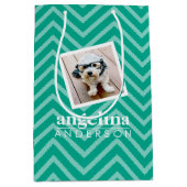 Foto met Chevron Pattern en aangepaste naam Medium Cadeauzakje (Voorkant)