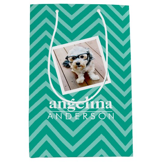 Foto met Chevron Pattern en aangepaste naam Medium Cadeauzakje (Voorkant)