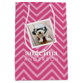 Foto met Chevron Pattern en aangepaste naam Medium Cadeauzakje (Voorkant)