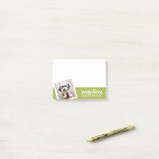 Foto met Chevron Pattern en aangepaste naam Post-it® Notes (Op bureau)