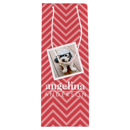 Foto met de aangepaste naam Red Chevron Pattern Wijn Cadeautas (Voorkant)