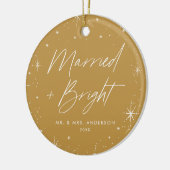 Foto met gehuwde en Bright Gold Holiday Keramisch Ornament (Links)
