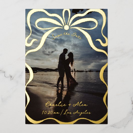 Foto met geinkte linten en strikken folie uitnodiging (Voorkant)