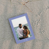 Foto met monogram en zeester in alikruikpaars save the date