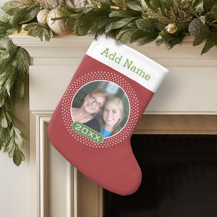 Foto met rood gestippeld frame en aangepast jaar kleine kerstsok