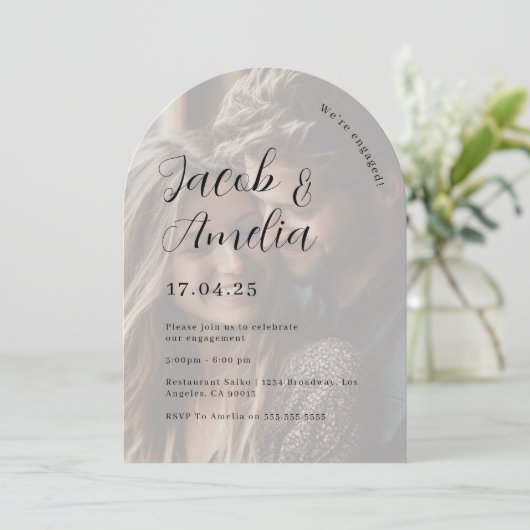 Foto Modern Arch Engagement Party Kaart (Staand voorkant)