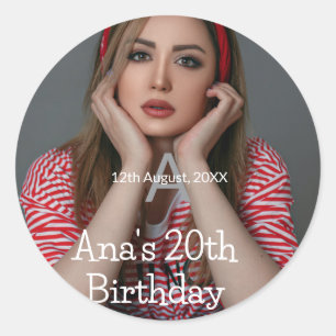 Foto monogram gelukkig 20ste verjaardag grijs wit  ronde sticker