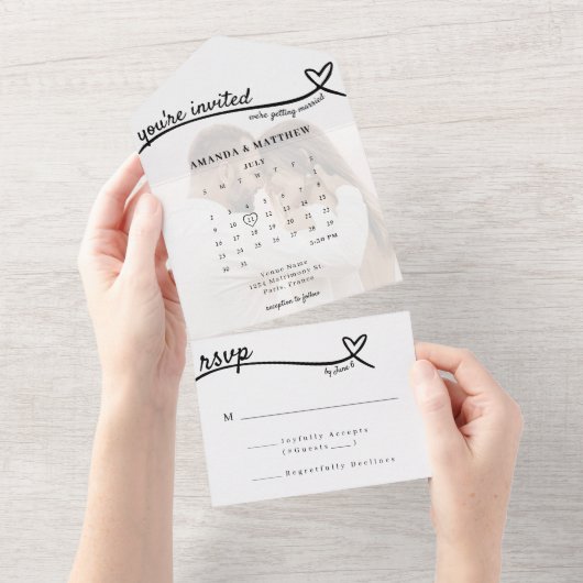 Foto Monogram Hartlijn Witte Kalender Bruiloft All In One Uitnodiging (Afscheurbaar)