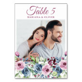 Foto Navy Blue Burgundy Floral Wedding Table Numbe Kaart (Achterkant)