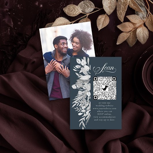 Foto Online RSVP QR Code Burgundy Gray Botanical Informatiekaartje