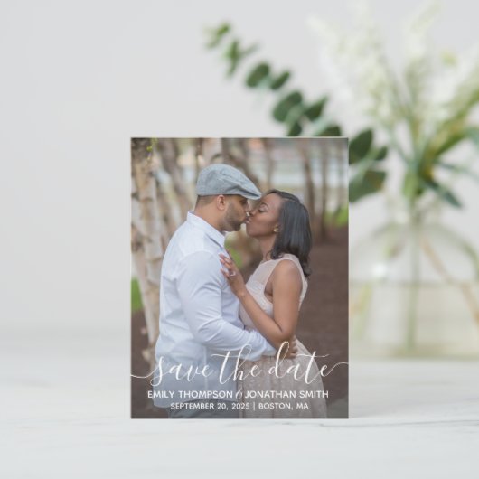 Foto Opslaan van de datum Kaart, White Modern Scri Save The Date (Staand voorkant)