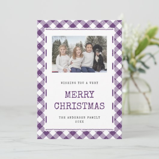 Foto Paarse geruite sneeuw Merry Christmas Kaart (Staand voorkant)