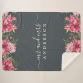 Foto Pas getrouwd de heer Pink Floral Monogram Sherpa Deken (Voorkant (horizontaal))
