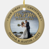 Foto Passen getrouwd 1st Xmas Faux Gold Keramisch Ornament (Achterkant)