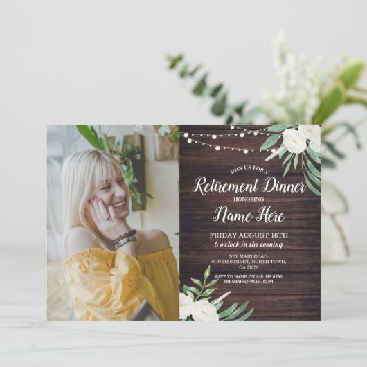 Foto Pensioen Partij in ruste Wood Witte Bloemen Kaart (Staand voorkant)