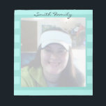 Foto Persoonlijke familienaam Notitieblok<br><div class="desc">Eén vierkante foto uploadt. Eenvoudig te gebruiken sjabloon. Typ gewoon je eigen familienaam om het zelf te maken. Het ontwerp van de Kleurenband met andere beschikbare kleuren. Ideaal voor aangepaste kantoor,  school of persoonlijke kantoorbenodigdheden.</div>