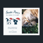 Foto Pet | Santa Paws | Kerst van de kattehond Feestdagenkaart<br><div class="desc">Vakantiefootkaart voor dierenliefhebbers en eigenaars. Vervang de foto van de sjabloon met uw favoriete afbeelding van uw pooch en/of kat! Naast de foto staat in de tekst: "De kerstman komt naar de stad." En dan: "Vrolijk kerstfeest van onze verpakking naar je verpakking." Er is ook een schattige illustratie van een...</div>