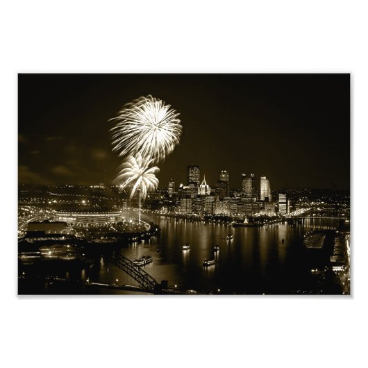 Foto Premium-Pittsburgh Night w/Fireworks-Sepia Foto Afdruk (Voorkant)