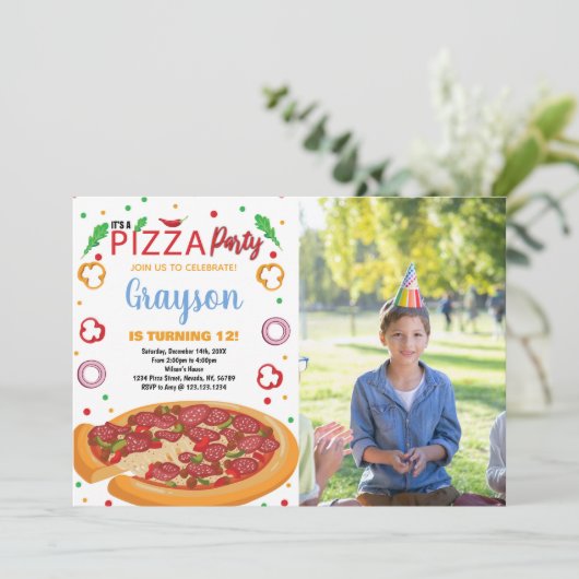 Foto Rode Chili Witte Pizza Verjaardag Uitnodiging (Staand voorkant)