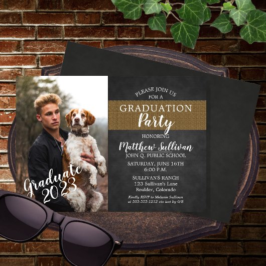 Foto Rougged Charcoal | Burlap Graduation Party Kaart