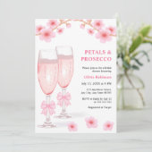 Foto Roze Bloemblaadjes & Prosecco Bruidsfeest Kaart (Staand voorkant)