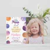 Foto Roze Buitenruimte Verjaardag Uitnodigingen (Staand voorkant)