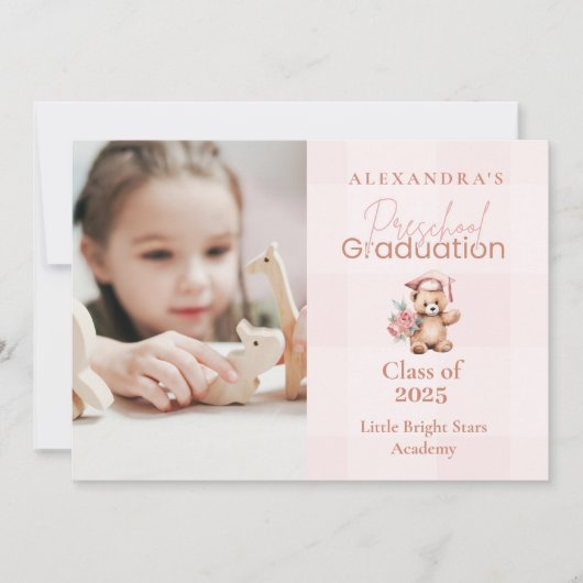 Foto Roze kleuterschool Teddy Bear Afstuderen Aankondiging (Voorkant)