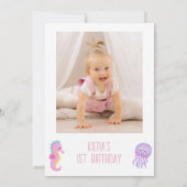 Foto Roze Meisjes Oneder Het Zee Eerste Verjaardag Kaart (Achterkant)