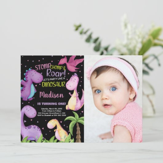 Foto Roze Paarse zwarte dinosaurus Verjaardag Kaart (Staand voorkant)