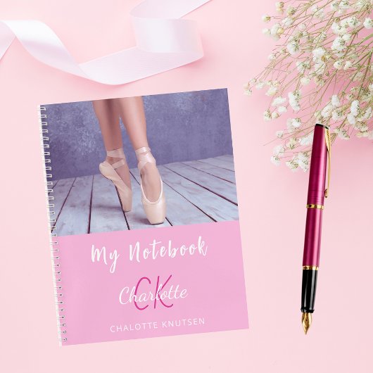 Foto roze wit monogram naam notitieboek