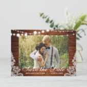 Foto Rustic Wood String Lights Save The Date (Staand voorkant)