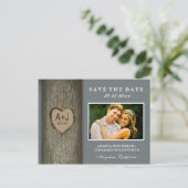 Foto Rustiek gesneden eikenboom Bewaar de datumkaa Aankondigingskaart (Staand voorkant)